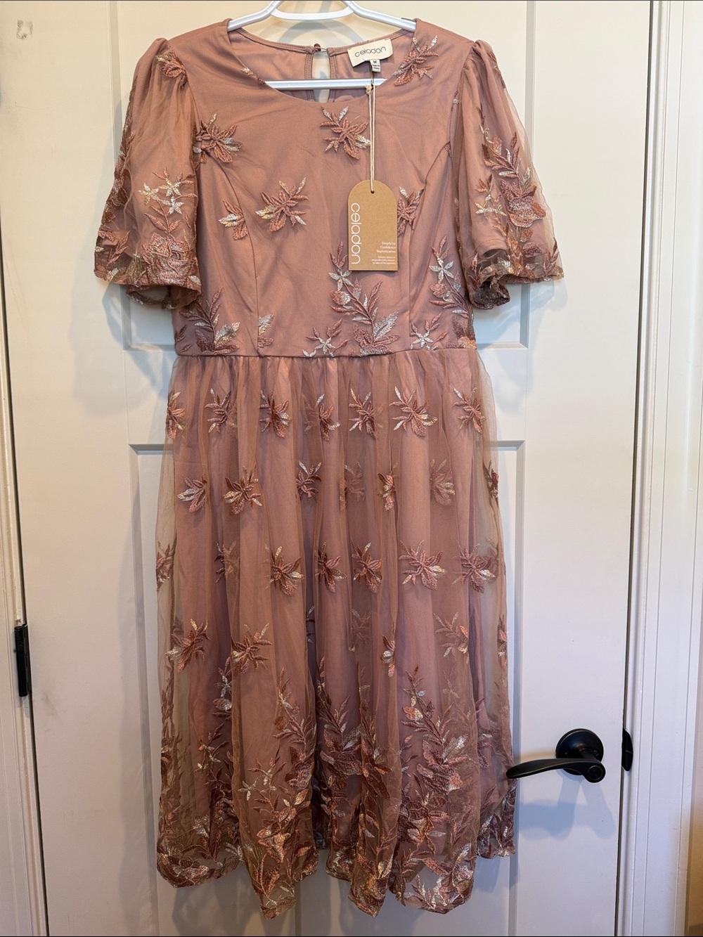 NWT Floral Embroidered Midi Dress - Blush Pink Size Medium from The Main St Exch